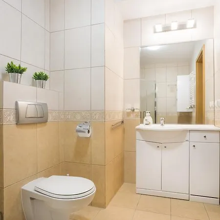 Olymp 114 I 120 Z Basenem, Sauna I Jacuzzi W Cenie Kołobrzeg