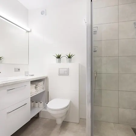 Olymp 114 I 120 Z Basenem, Sauna I Jacuzzi W Cenie * Kołobrzeg