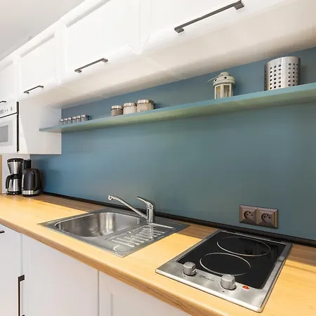 Olymp 114 I 120 Z Basenem, Sauna I Jacuzzi W Cenie