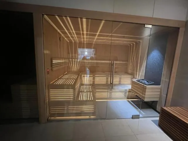 Olymp 114 I 120 Z Basenem, Sauna I Jacuzzi W Cenie *